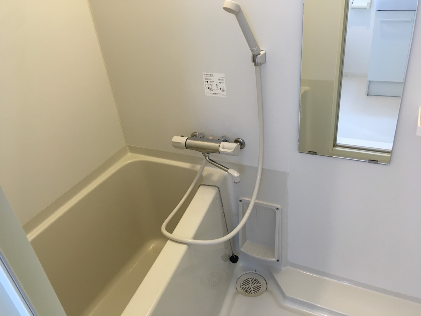 ミレニアス西荻の浴室