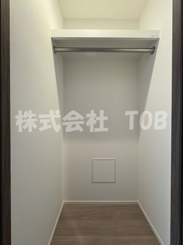 【収納】 | コンフォリア・リヴ永福町 | LDK13.4帖　収納②