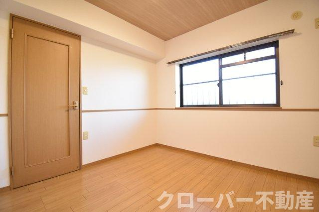 マリベール善通寺の洋室|洋室５．５帖