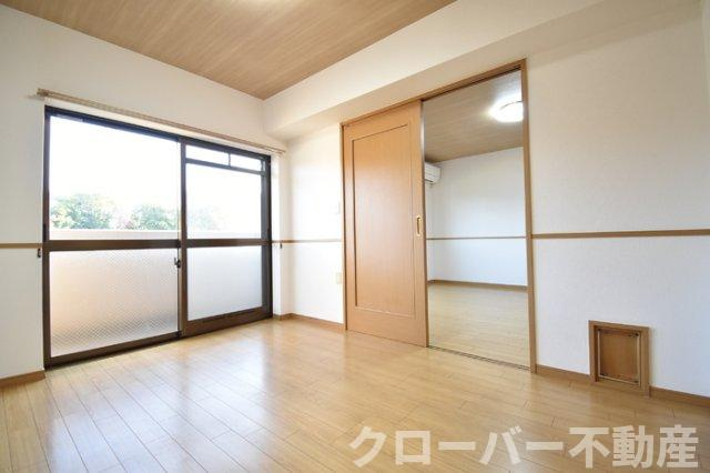 マリベール善通寺の洋室|洋室６帖