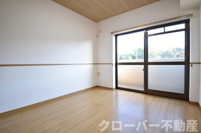 マリベール善通寺の洋室|洋室６帖