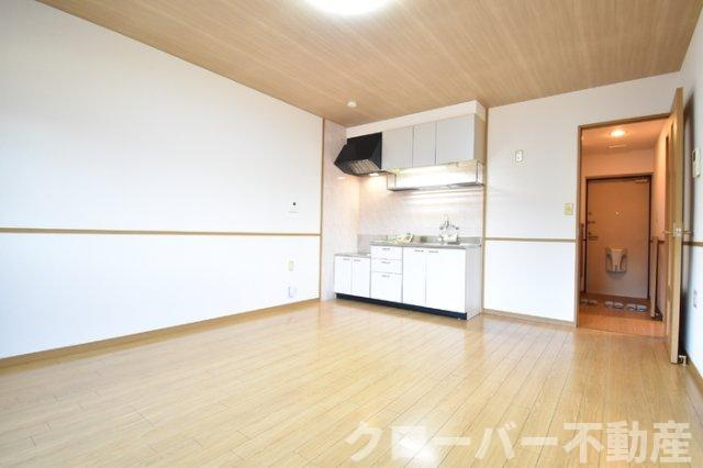 マリベール善通寺の居間・リビング|ＬＤＫ１１．２帖