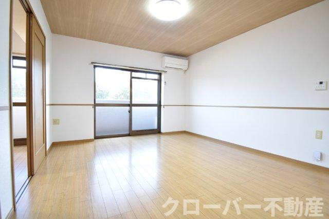 マリベール善通寺の居間・リビング|ＬＤＫ１１．２帖