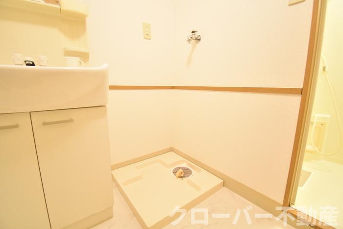 マリベール善通寺の洗面所|室内洗濯機置場