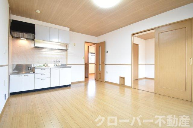 マリベール善通寺の居間・リビング|ＬＤＫ１１．２帖