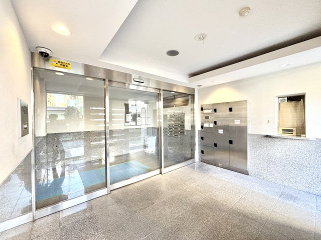 【エントランス】