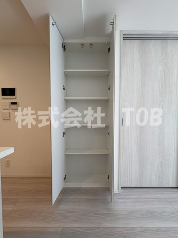 【収納】 | コンフォリア・リヴ永福町 | LDK12.9帖　収納　