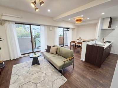 【居間・リビング】 | 灘区桜ヶ丘ホームズ | 【リフォームイメージ写真】2026年4月フルリフォーム完了予定 。大切なペットと暮らせるお部屋