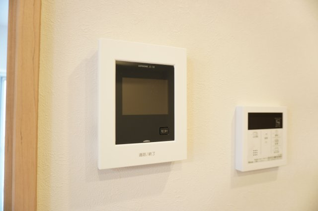 日商岩井草加マンションのセキュリティ|TVモニター付きインターフォン
