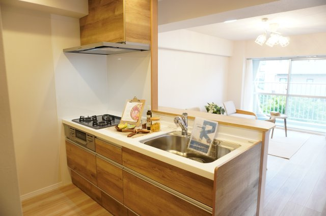日商岩井草加マンションのキッチン