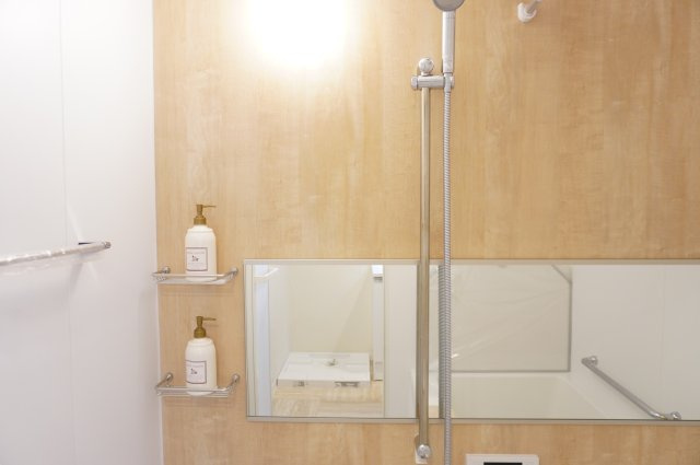 日商岩井草加マンションの浴室