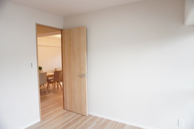 日商岩井草加マンションの洋室|5.3帖