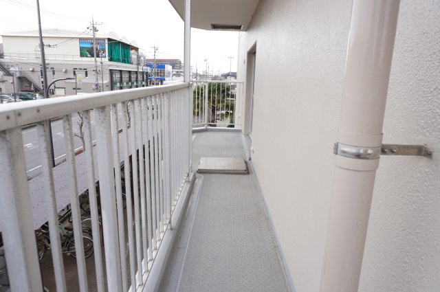 日商岩井草加マンションのバルコニー