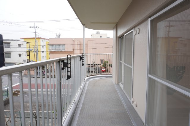 日商岩井草加マンションのバルコニー