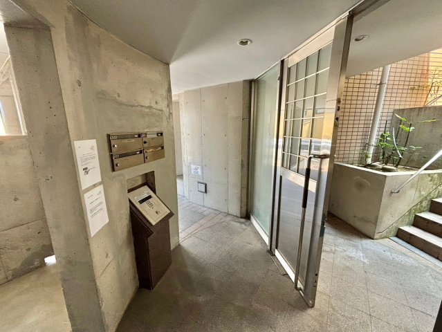リブレ北新在家のエントランス