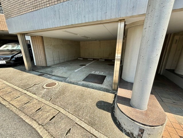 リブレ北新在家の駐車場
