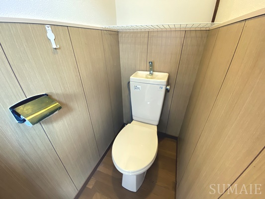 栄ビルのトイレ|コンパクトで使いやすいトイレです。