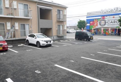 【駐車場】 | ミルキークォーツ