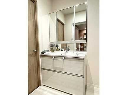 新明治橋マンションの独立洗面台