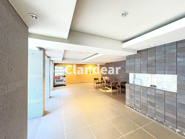 アーリアシティー一之江のロビー|ドキドキの新生活も、安心してスタート。ぴったりの住まいを見つけませんか？クランディアが一緒に住まい選びをサポートします‼　まずは、お気軽にお問合せください　＃クランディア