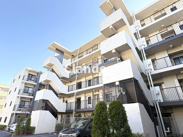 アーリアシティー一之江の外観|ドキドキの新生活も、安心してスタート。ぴったりの住まいを見つけませんか？クランディアが一緒に住まい選びをサポートします‼　まずは、お気軽にお問合せください　＃クランディア