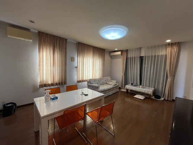 泉南郡熊取町希望が丘3丁目戸建の居間・リビング