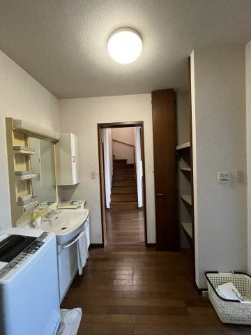 泉南郡熊取町希望が丘3丁目戸建の居間・リビング