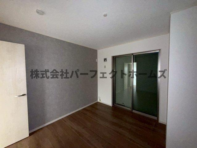 太秦緑ヶ丘戸建　賃貸の居間・リビング|リビングです