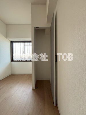 【収納】 | ＰＡＲＫ ＭＯＤＥＲＮ つつじヶ丘 | 洋室5.4帖　収納