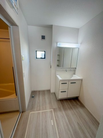 太郎丸2丁目　2棟の洗面所