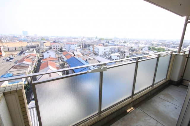 アバハイム西村のバルコニー