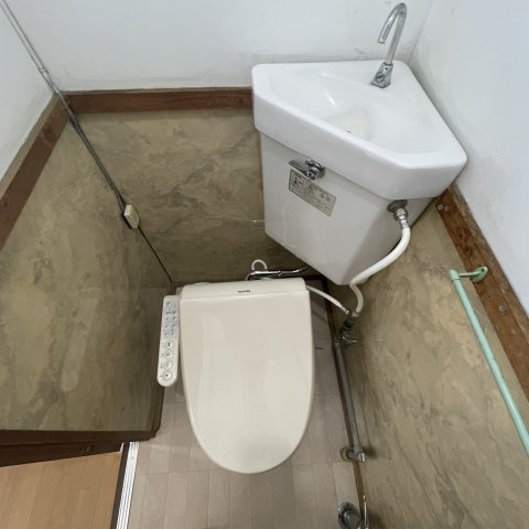 小玉アパートのトイレ