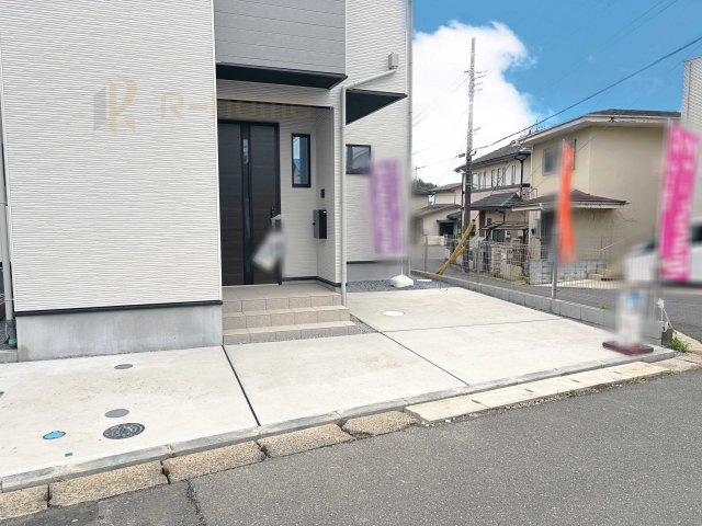 流山市東深井17期　新築戸建て　2号棟の駐車場|カースペースは2台お停めいただけます♪