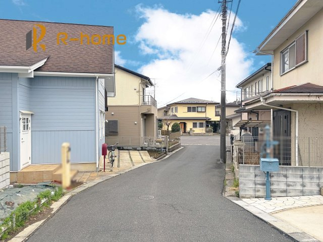 流山市東深井17期　新築戸建て　2号棟の前面道路含む現地写真|堂々！建物完成♪実際のお部屋をご見学可能です♪
ご見学が一番の資料！お気軽にお問い合わせ下さい♪