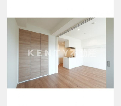 【寝室】 | ラティエラ大鳥居 | 広くて明るい寝室