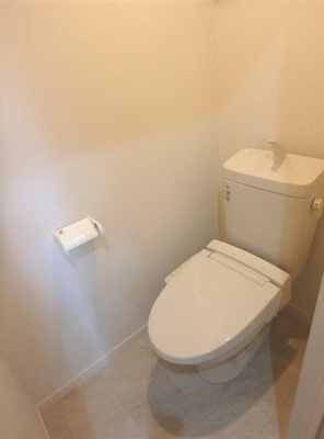 【トイレ】 | ラフォンテ目白 | 温水洗浄便座付きのトイレです