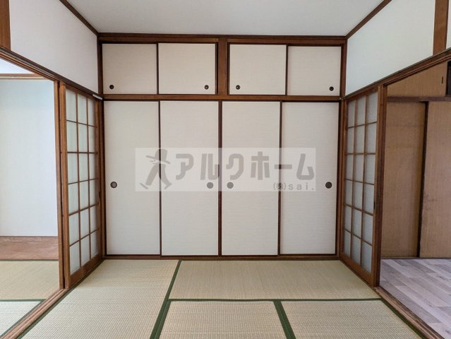 リーフハイツ玉手町の和室