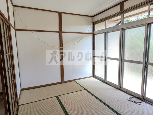 リーフハイツ玉手町の和室