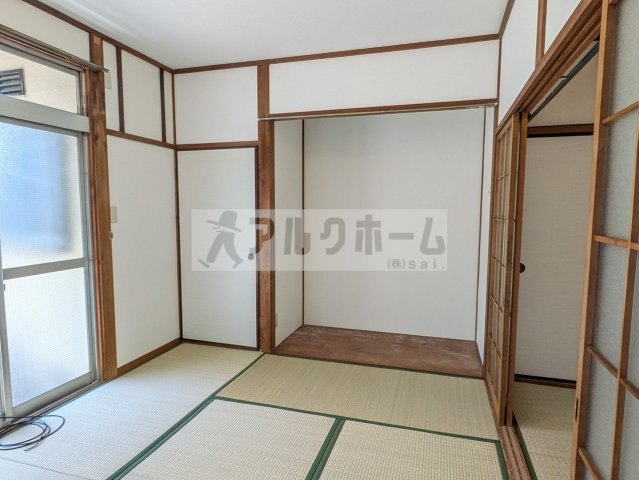 リーフハイツ玉手町の和室