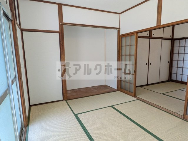 リーフハイツ玉手町の和室