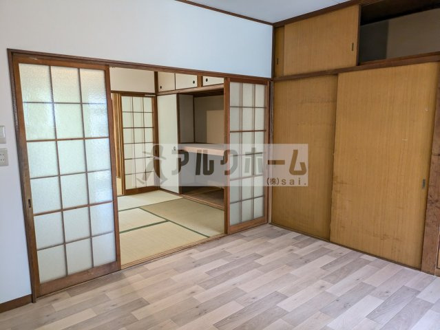 リーフハイツ玉手町の居間・リビング