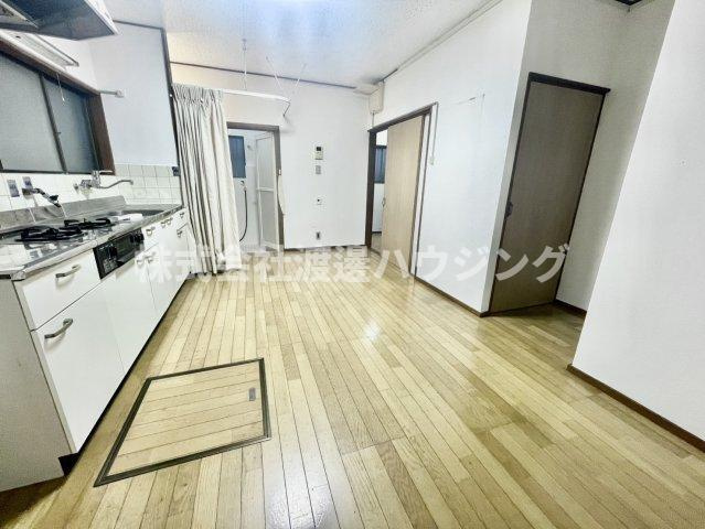 大庄西町2丁目貸家の居間・リビング