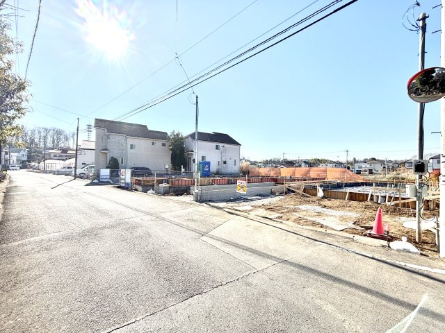 【前面道路含む現地写真】