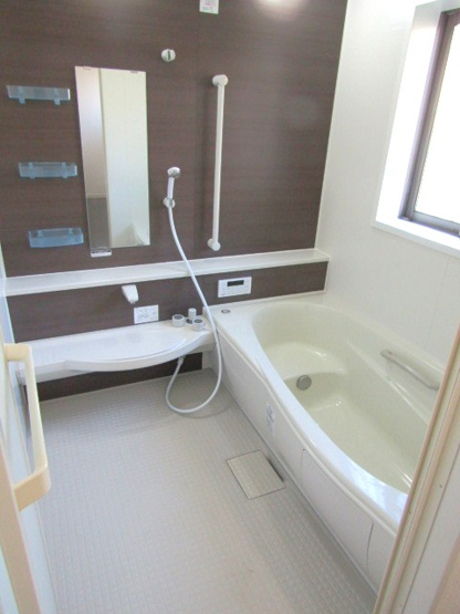 【浴室】 | 中古戸建　中央市中楯 | ゆったり過ごせるお風呂です