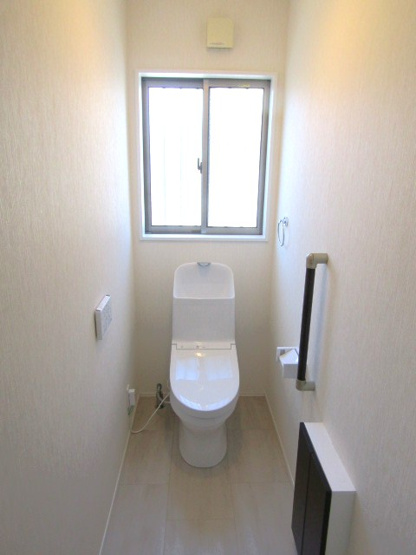 【トイレ】 | 中古戸建　中央市中楯 | 清潔感のあるトイレです