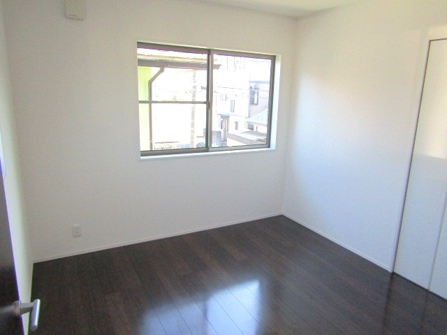 【洋室】 | 中古戸建　中央市中楯 | 明るい洋室です