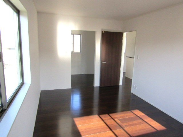 【洋室】 | 中古戸建　中央市中楯 | ゆったりした洋室です