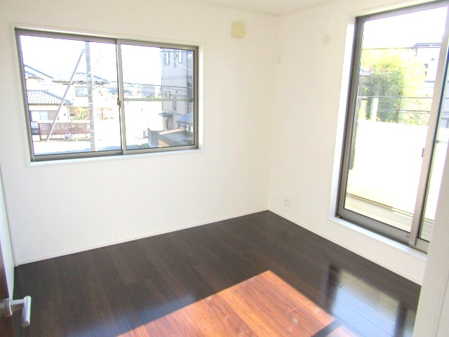 【洋室】 | 中古戸建　中央市中楯 | 広々とした洋室です