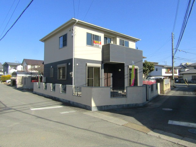【前面道路含む現地写真】 | 中古戸建　中央市中楯 | 前面道路含む現地写真です