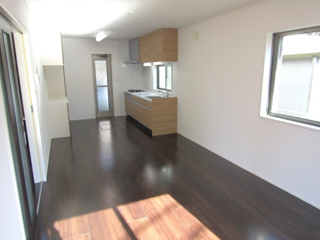 【居間・リビング】 | 中古戸建　中央市中楯 | 使いやすい居間です